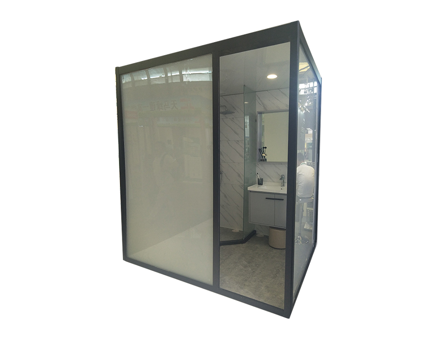 Tường ngoài lắp kính phòng tắm