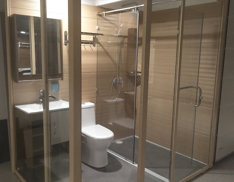 Tường ngoài lắp kính phòng tắm